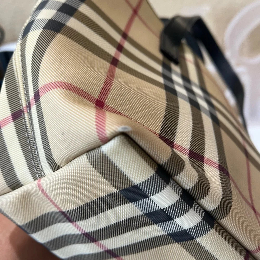 BURBERRY MINI TOTE - Picture 8 of 14